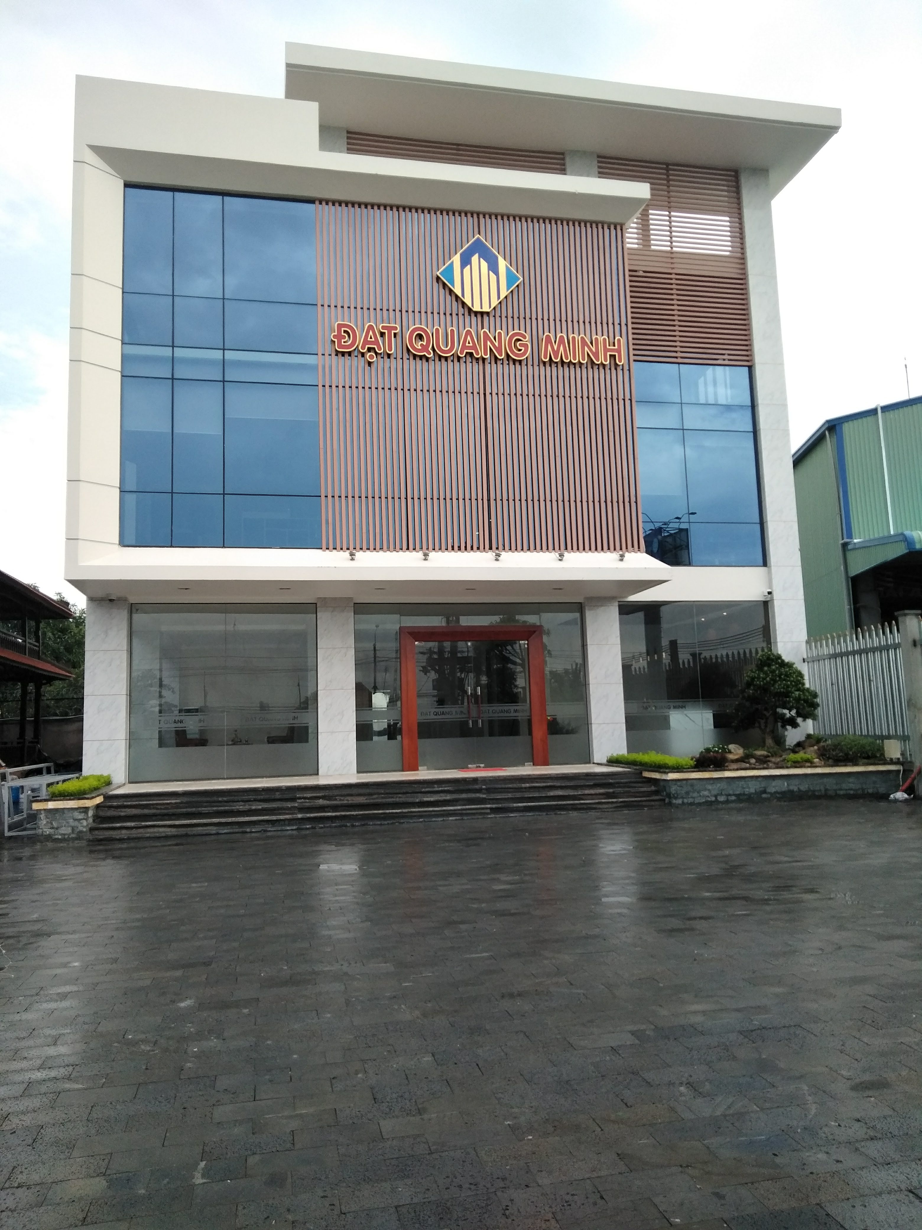 Công Ty TNHH SX DV TM XD Đạt Quang Minh