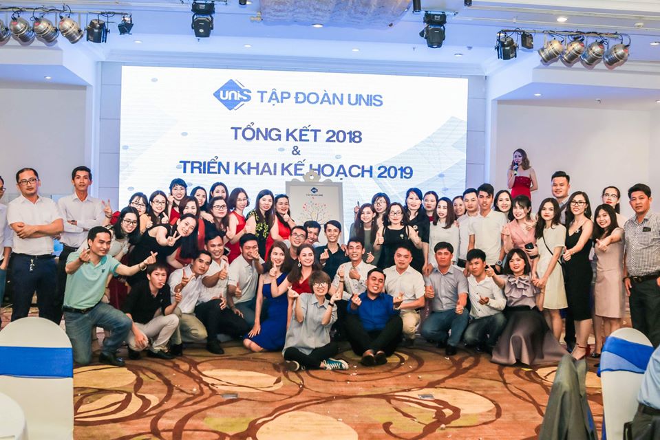 Tập Đoàn Unis