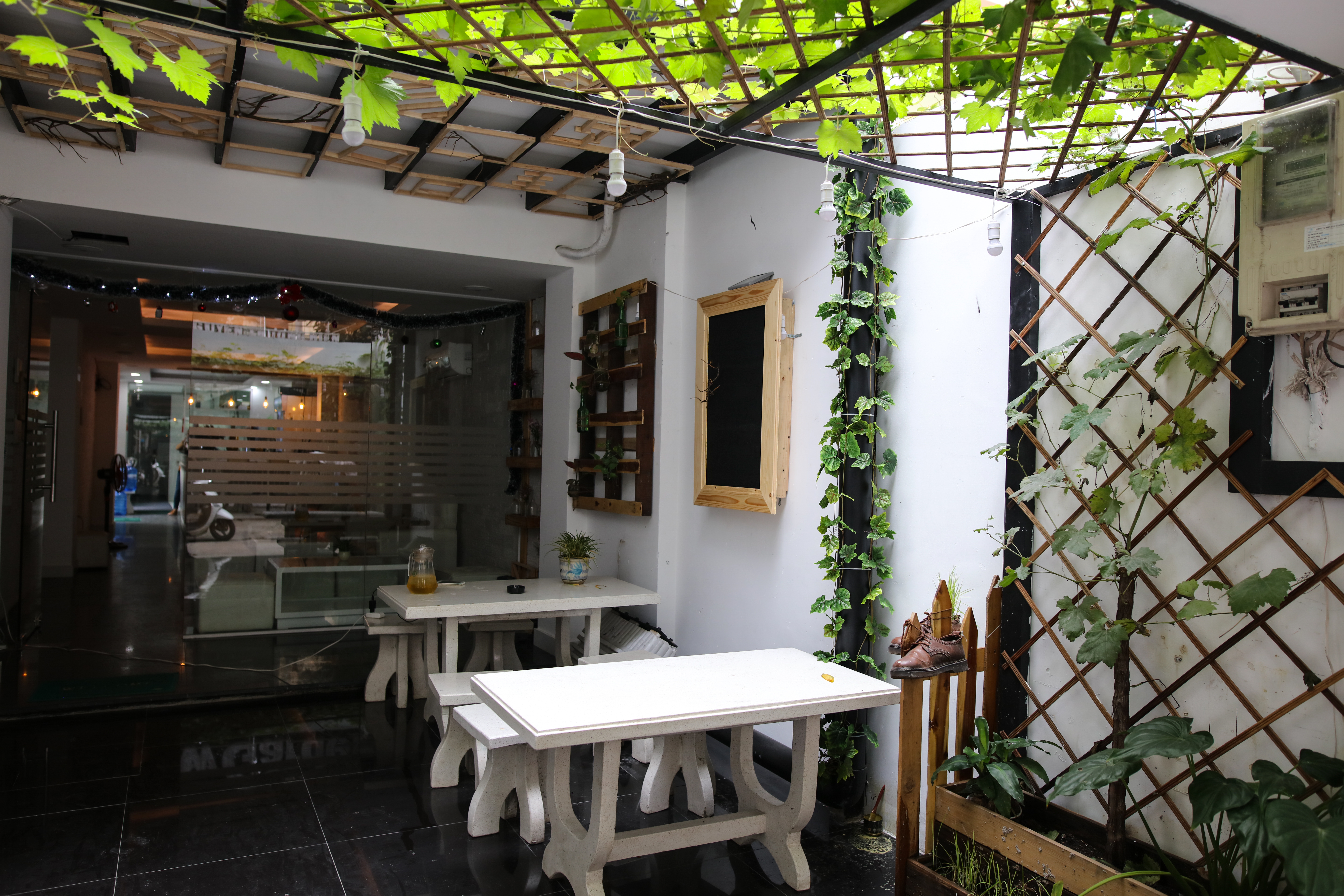 Công Ty TNHH Kinh Doanh Bất Động Sản Gia Vương