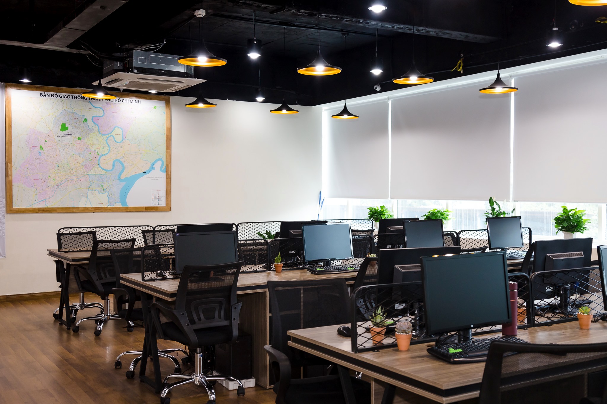 Công Ty TNHH Địa Ốc Chánh Phong