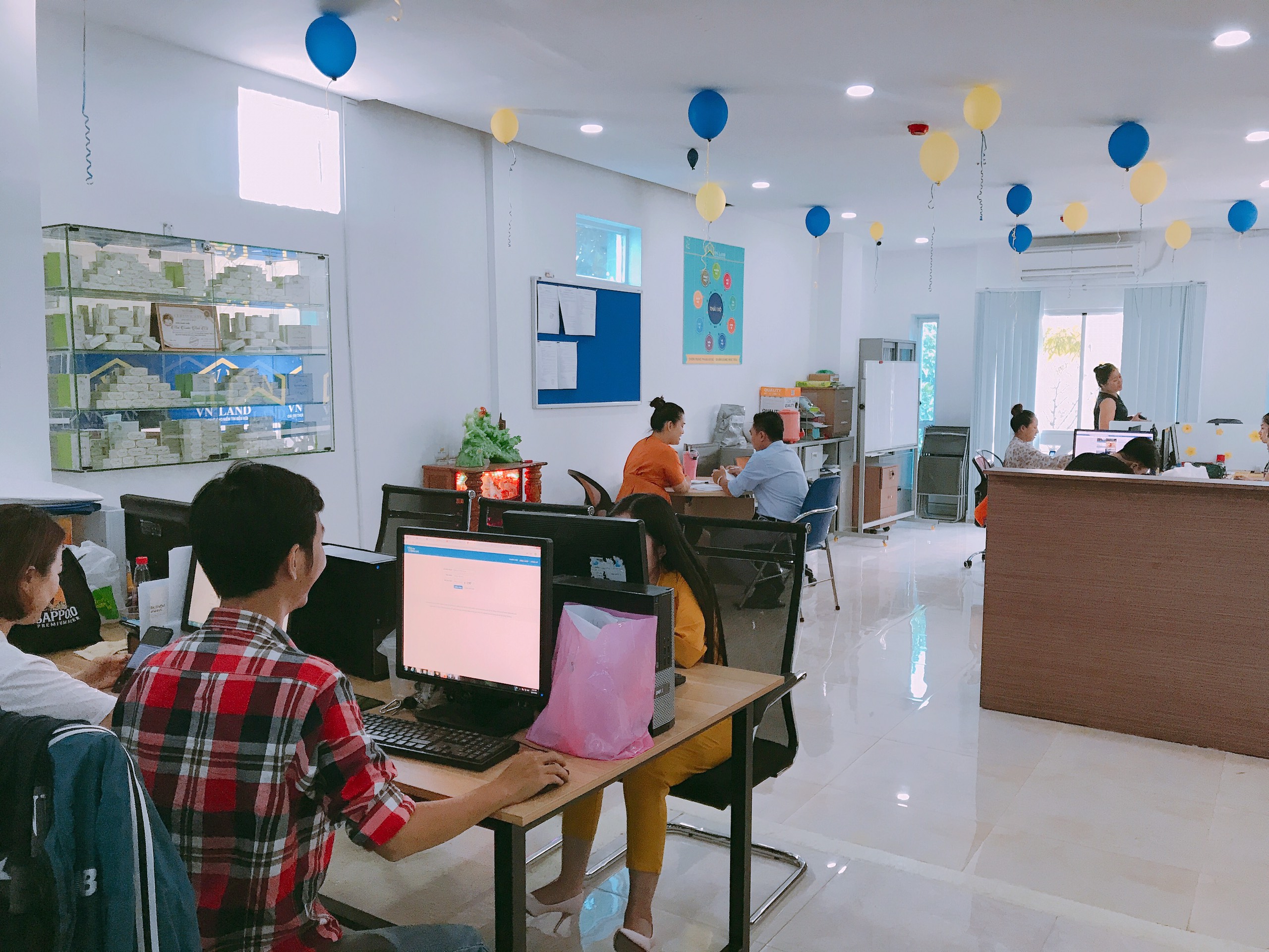 Công Ty TNHH Phát Triển Đầu Tư Môi Giới BĐS VN LAND