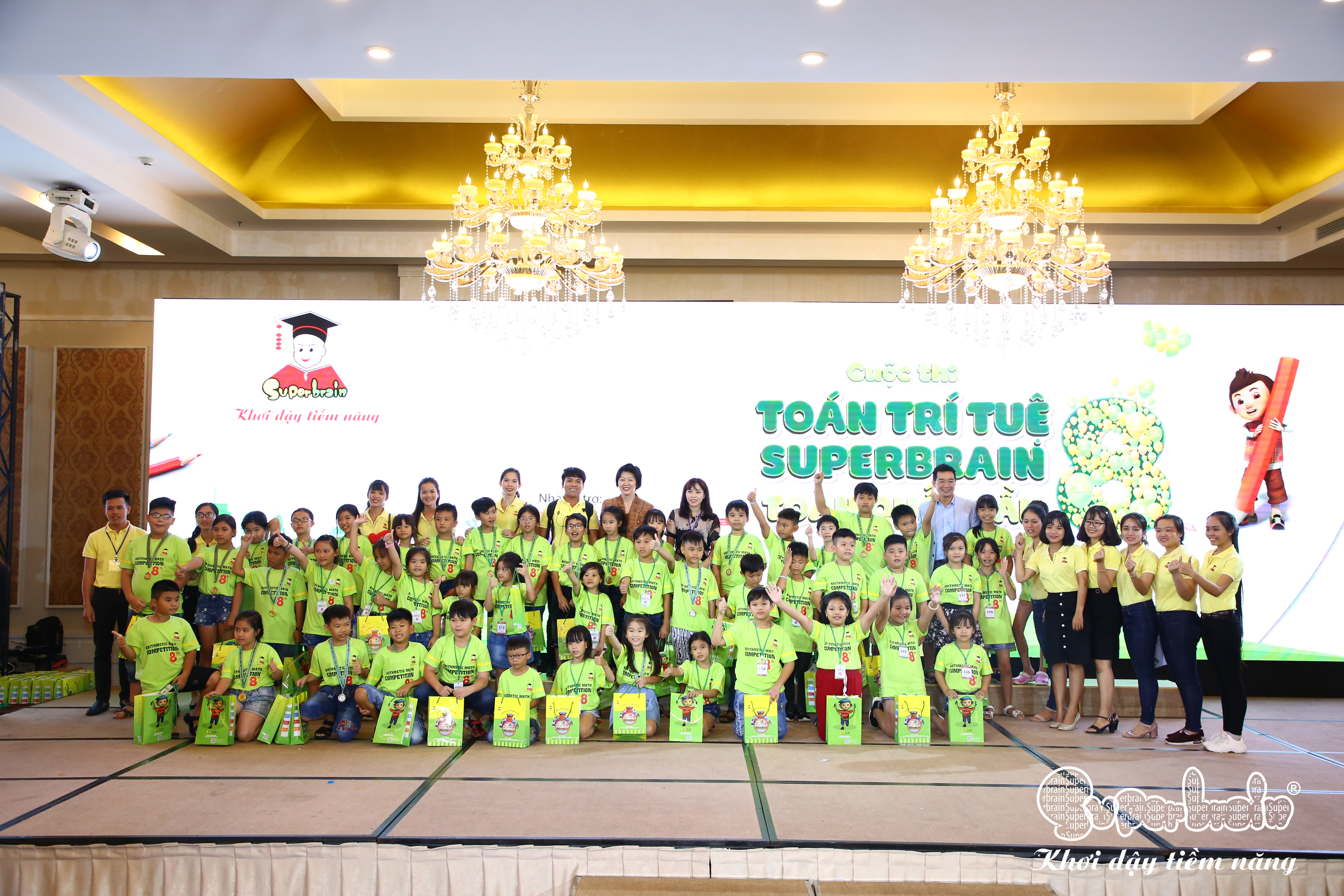 Công Ty TNHH GD Bách Khoa Kids.