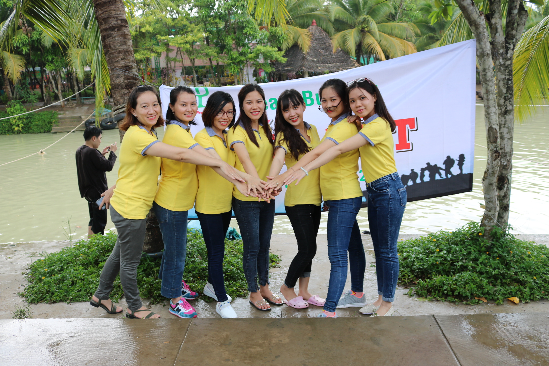 CTY TNHH TM DV A.P VIỆT NAM